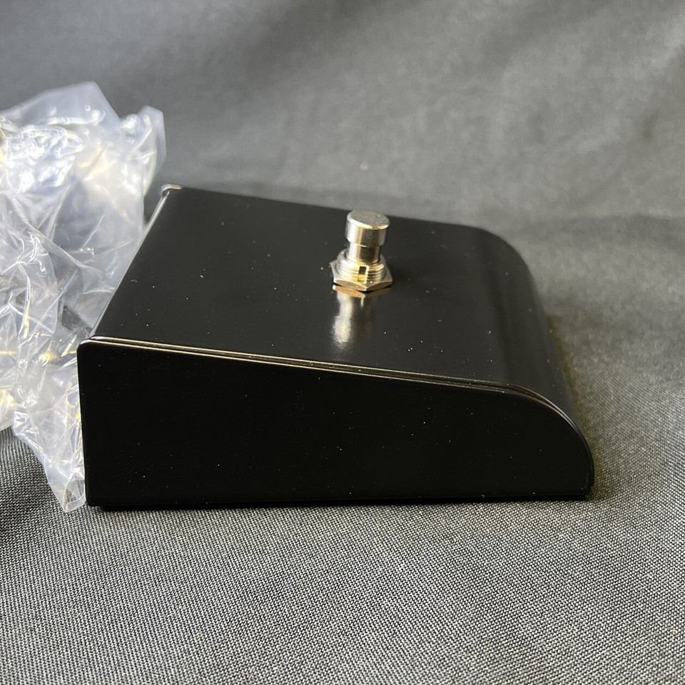 1-Button FOOTSWITCH • Fits CRATE Guitar & Bass Amplifiers • ¼
