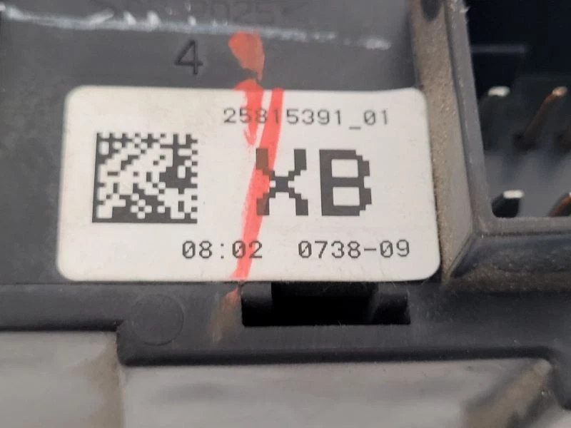 2008 08 CHEVROLET AVALANCHE 1500 Dash Mounted Fuse Box OEM - Image 3 of 4