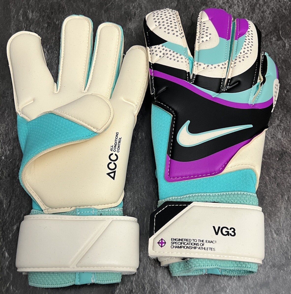 Nike GK Vapor Grip ACC Goalkeeper Soccer Gloves Size FB2999
