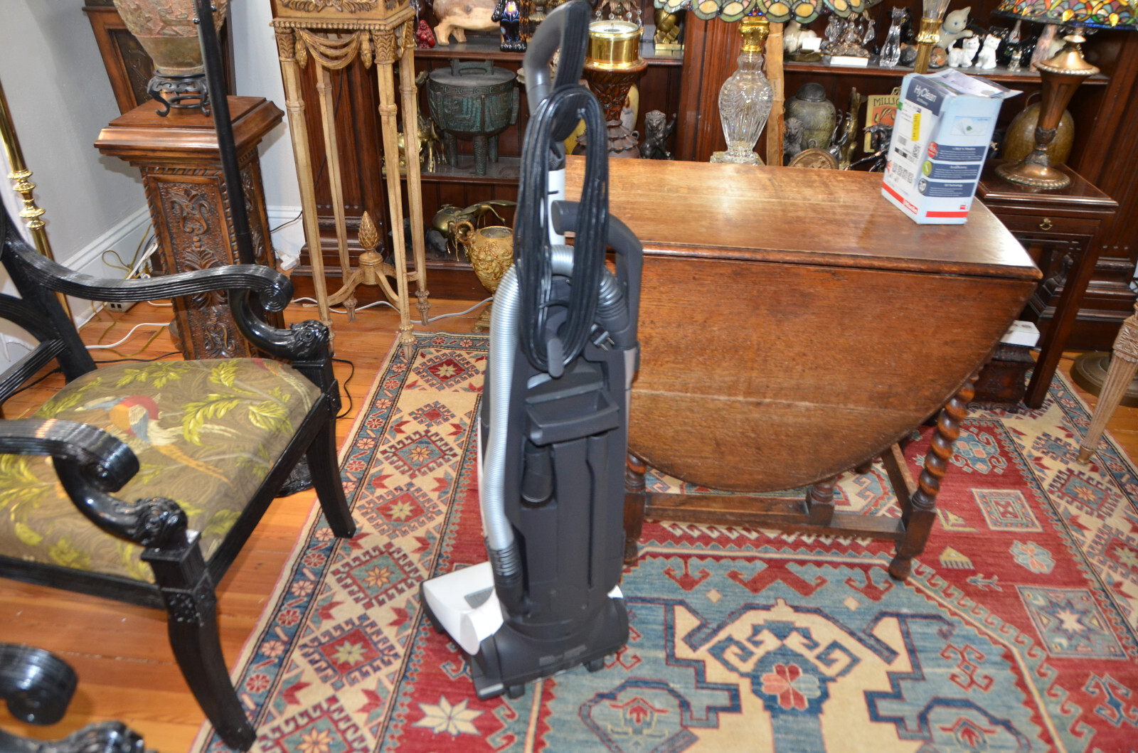 Miele Dynamic U1 Cat & Dog Powerline Lotus White Upright Vacuum w