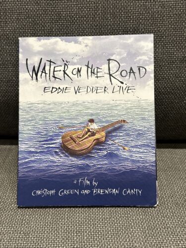 EDDIE VEDDER LIVE "Water On The Road" (DVD-Video 2011) 24-Tracks - Excellent - Afbeelding 1 van 1
