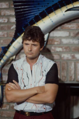 Fred Grandy in the tv special 'The Real Trivial Pursuit' based- 1985 Old Photo 3