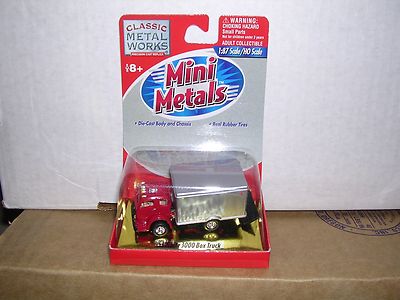 C.M.W. #30111 1953 White 3000 C.O.E. Van Delivery Tk. ''Red & Silver'' H.O. 1:87