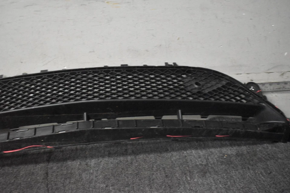 Mercedes Benz E63 AMG S 4MATIC 2018-2020 cubierta central OEM de fábrica Foto 3 de 4