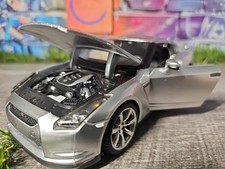 Maisto 2009 Nissan GT-R Silver 1:24 Diecast C...