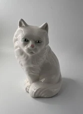 Vintage ArtMark Ceramic White Cat Bank Made In Taiwan
