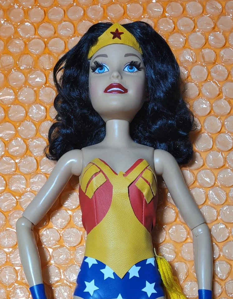Figura de Mujer Maravilla Super Friends hecha a medida Foto 2 de 3