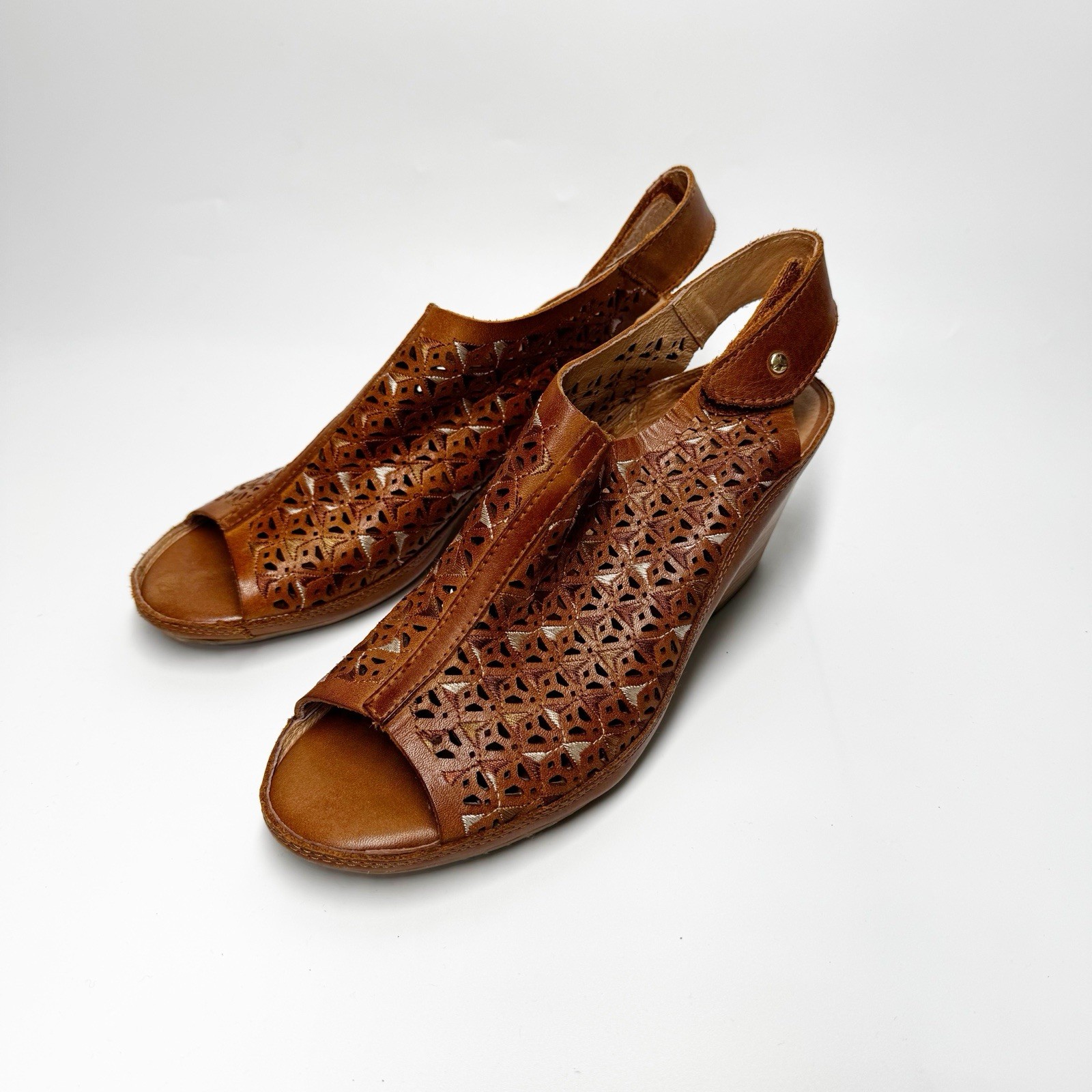 Pikolinos Women's Leather Slingback Capri Sandals Size 39 Brandy