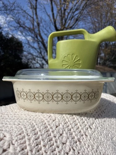 Vintage Pyrex Casserole Dish W/ Lid Scroll Filigree #045 2.5 Qt 3.25"×8.5"×13"