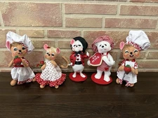 ANNALEE DOLLS VINTAGE VALENTINE’S DAY THEMED DOLLS Lot Of 5