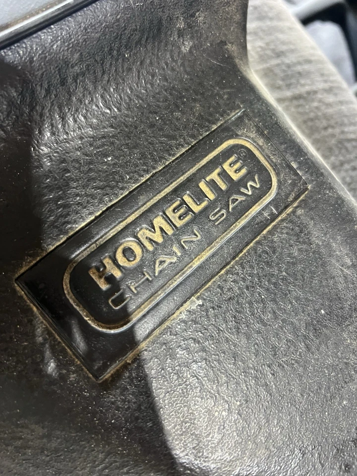 Vintage Homelite Super E-Z Automatic with Parts Book And Case. - Runs Well. - Image 2 of 4