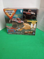 Spin Master Monster Jam Truck Dirt Starter Set NEW/SEALED *Zombie*