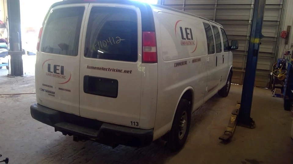 Passenger Side View Mirror Manual Opt DE2 Fits 08-21 EXPRESS 2500 VAN 10312043 - Image 4 of 4