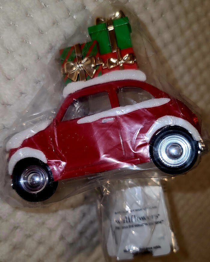 Bath & Body Works Red Car Snow Presents Wallflower Plug Holiday Scent NEW NWT-image