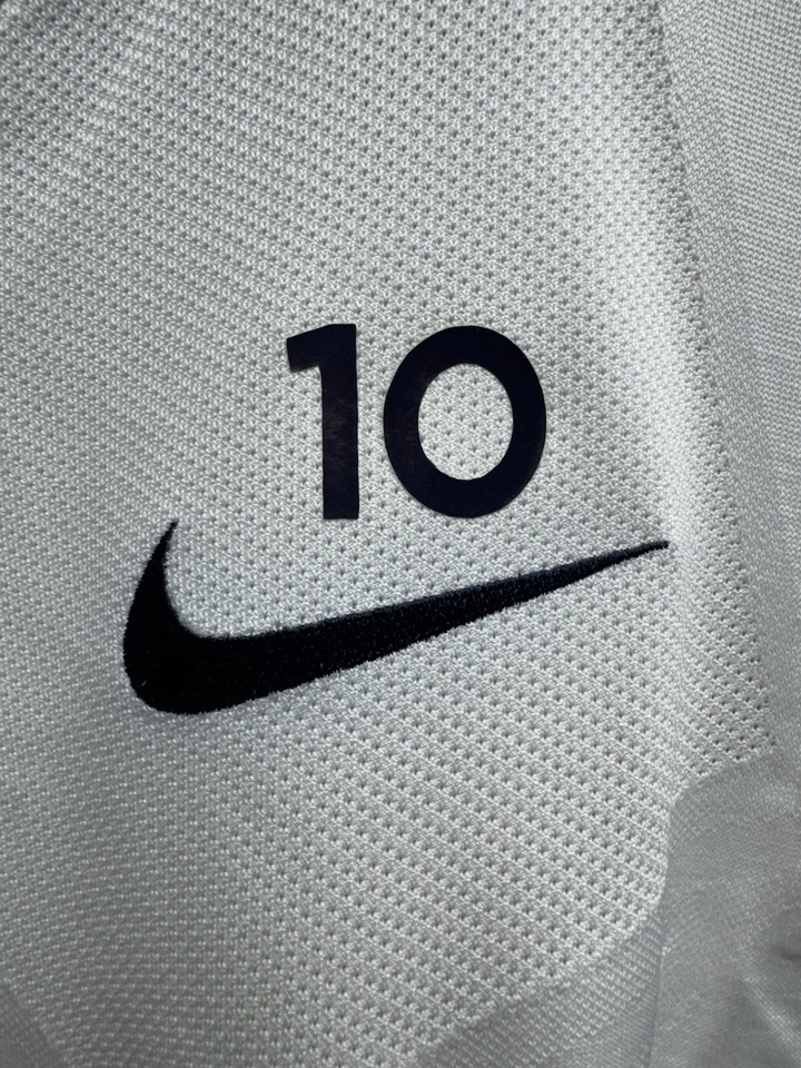 Chaqueta de entrenamiento Nike 1/4 usada para jugadores del Manchester City (Sergio Agüero) Foto 2 de 4