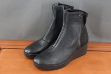 Vionic Skylar Boots Womens Size 10 Black Leat...