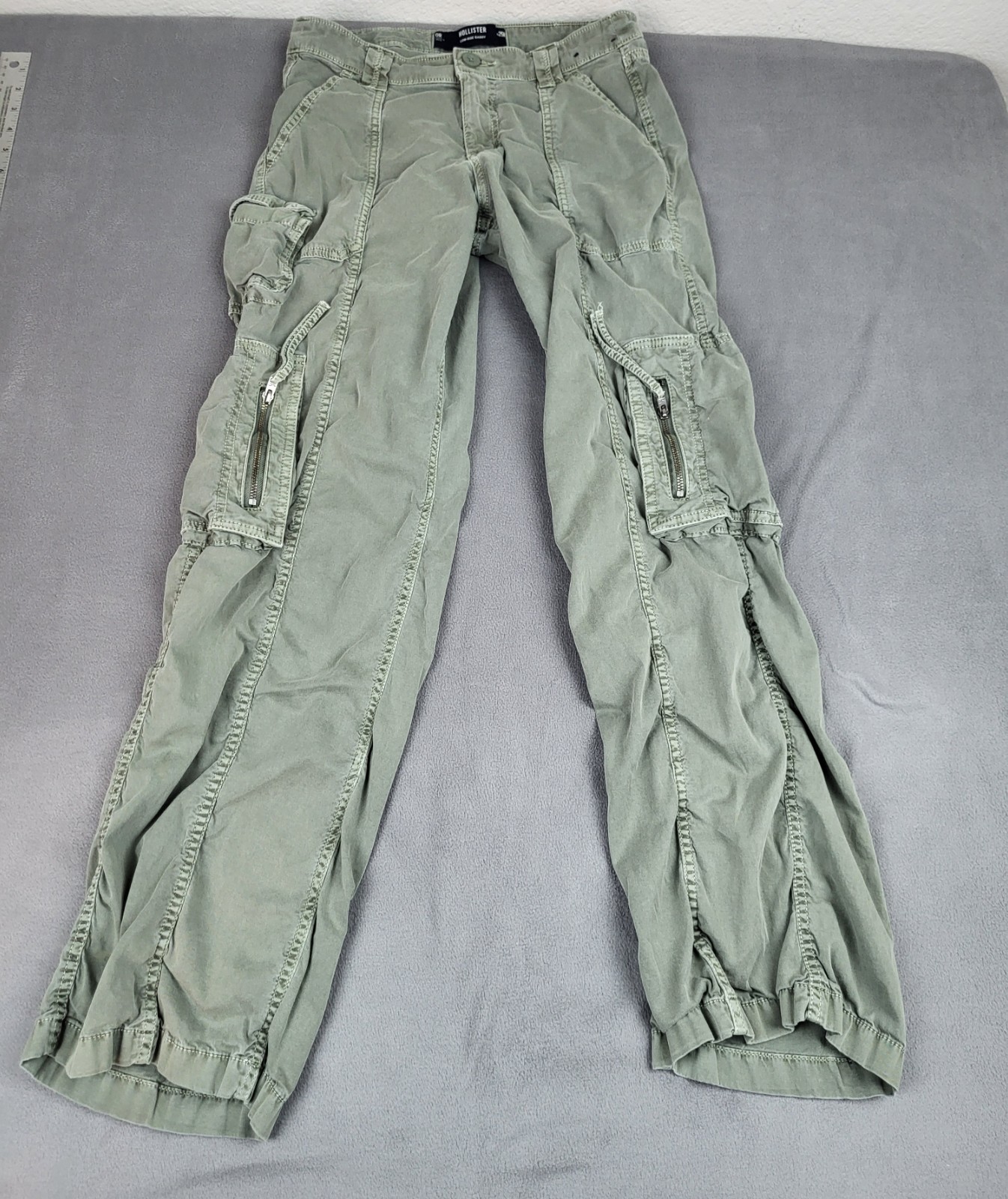 Hollister Low Rise Baggy Pants Womens 25R Green Loose Cargo Hiking Gorpcore