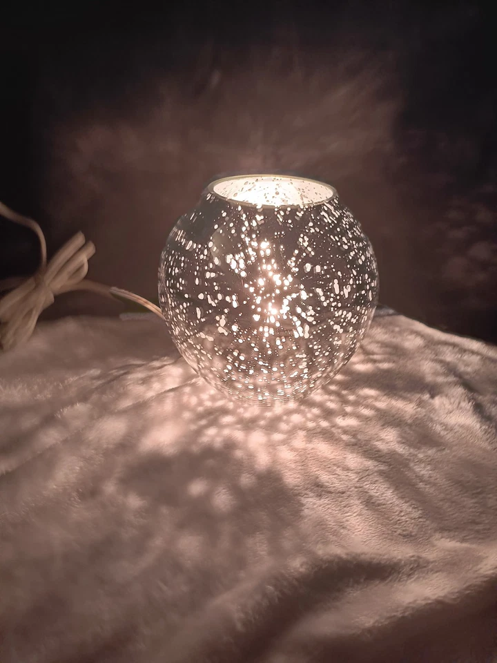 "Lámpara de mesa IKEA Knubbig metálica plateada 7"" globo de vidrio luz de acento espacial moderna" Foto 4 de 4