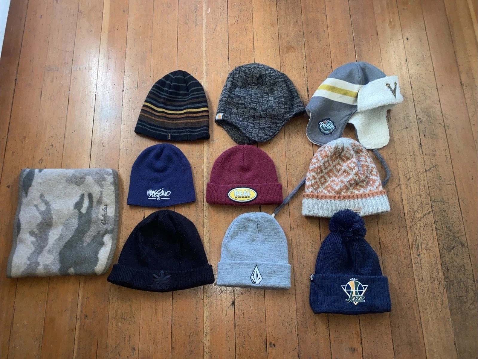 Beanies Winter Hat Lot Premium Beanie Lot Carhartt , Mossimo Volcom Etc