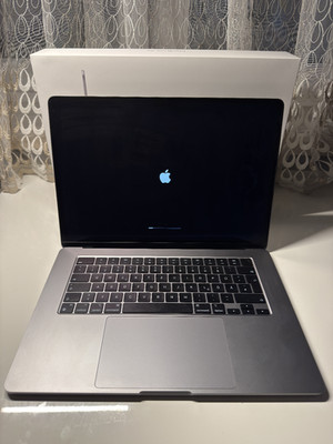 Apple Macbook Air 15'' (2023) | 16GB RAM 256GB SSD | Space Grau