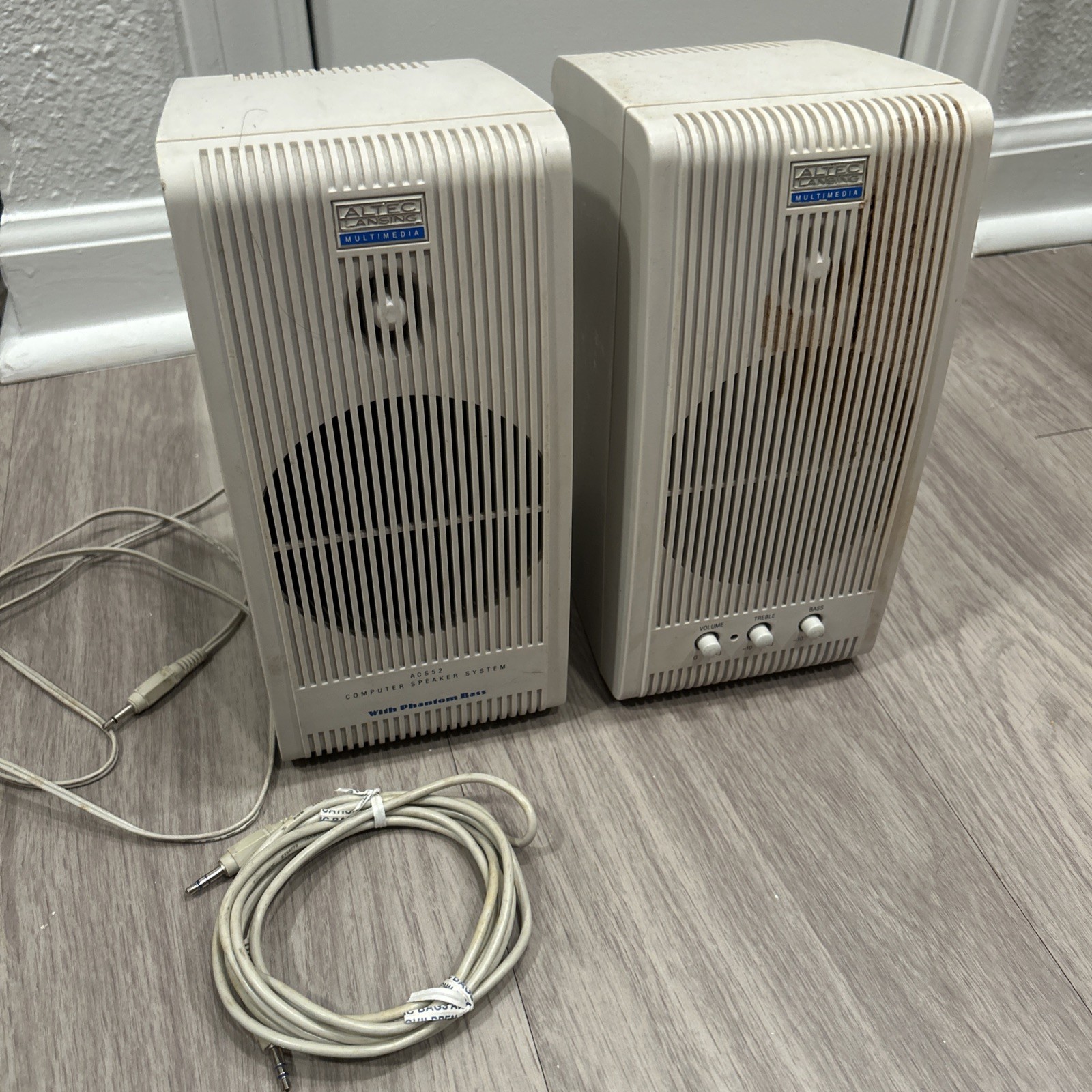 Altec Lansing ACS52 Computer Speakers W/Audio Cable Vintage