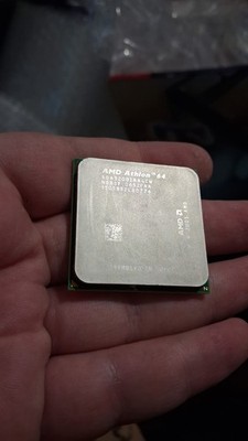 AMD Athlon 64 3200+ desktop processor (model ADA3200IAA4CW).