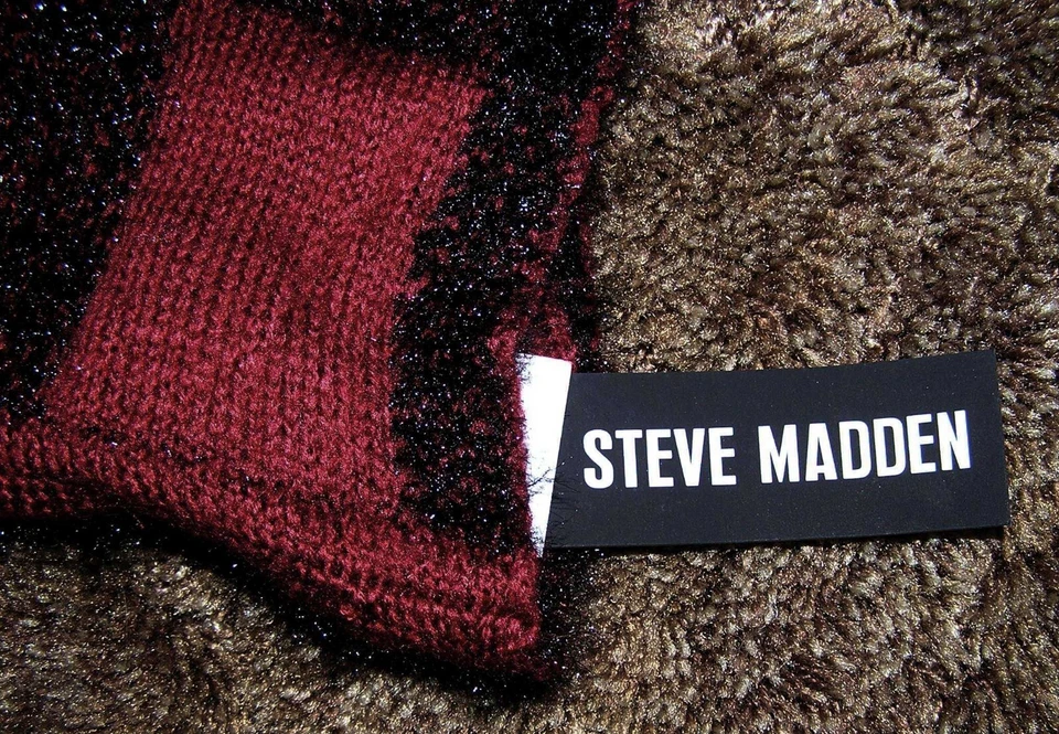 Новый с Ярлыками, STEVE MADDEN вязаный Infinity шарф геометрический красный и черный отлива розничной $38 - Изображение 2 из 4
