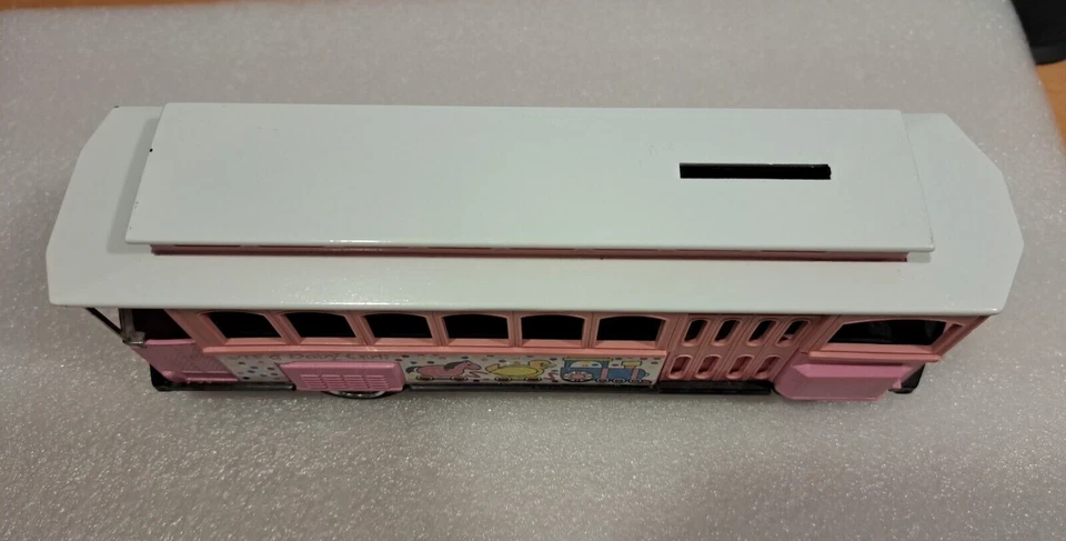 ERTL Coleccionables "It's a Baby Girl" Carro Diecast Banco de Monedas Banco de Bebés Foto 2 de 4