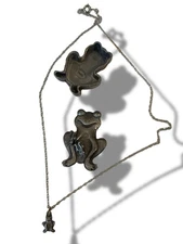 VINTAGE TORINO 3 IN 1 PEWTER JEWELRY SET Frog 16" Necklace Earrings Trinket Box