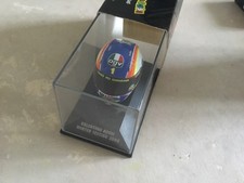 MINICHAMPS MOTO GP 2005 VALENTINO ROSSI 1/8 SCALE MODEL HELMET 397950099