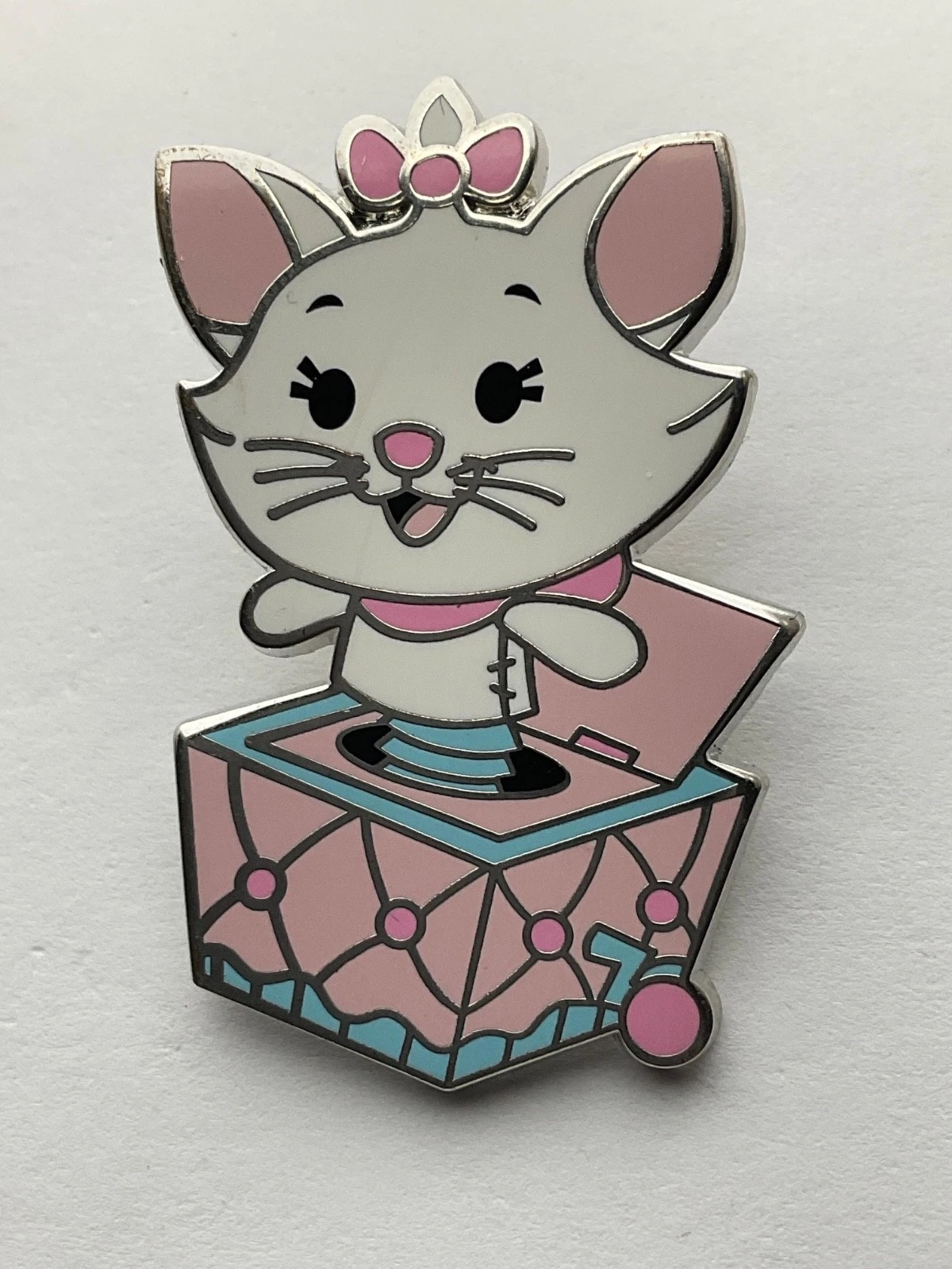 Disney Toys in a Box Toy Boxes Mystery Pin Marie Aristocats G4