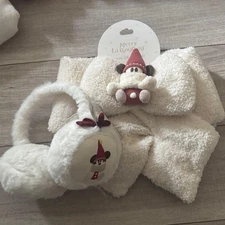 Tokyo Disney Resort 2025 Christmas Lil Ring Ring Scarf & Earmuffs Set