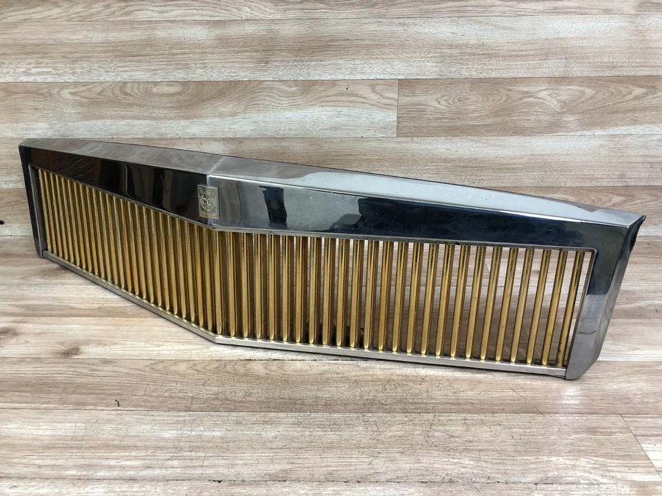 CADILLAC DEVILLE OEM CAPÓ DELANTERO RADIADOR PARRILLA ORO E&G CLÁSICO 1994-1996 Foto 3 de 4