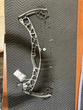 Hoyt Alpha AX-2 32 RH Tombstone 60-70# - DEMO select Mod from List