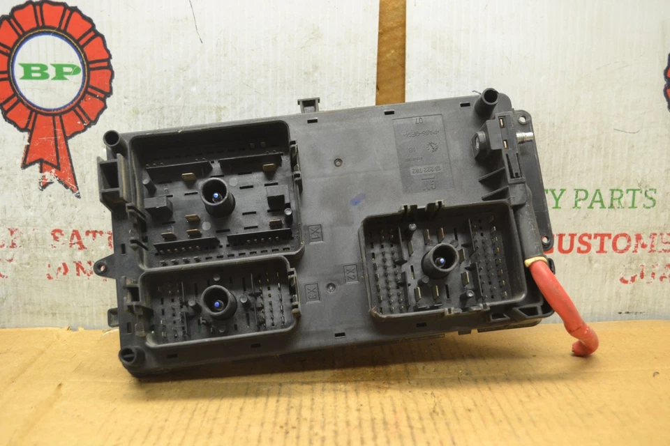 Chevrolet Cruze 2013-14 caja de fusibles relé unidad de conexión módulo 95942232 52-2B7 Foto 3 de 4