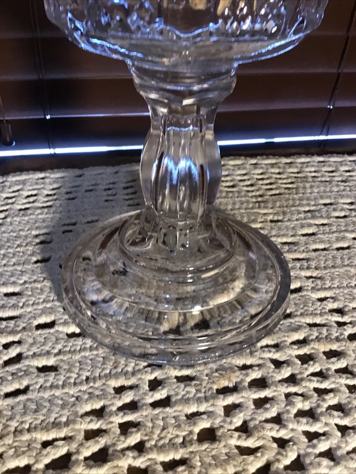 "Antigua lámpara de aceite de vidrio con pedestal ornamentado de 17"" 1872 con mecha" Foto 4 de 4