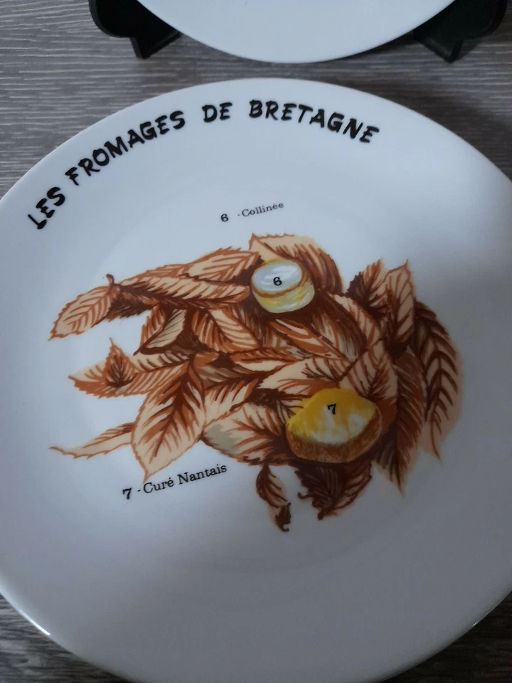 4 ASSIETTES  DIFFERENTES  A FROMAGE - PORCELAINE DU BERRY- EXCEL. ETAT 2110 - Photo 4/4