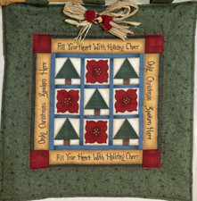 New CHRISTMAS HAND QUILTED WALL HANGING 13" wide w. hanger