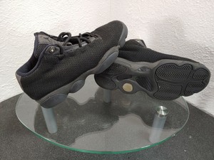 jordan horizon low triple black
