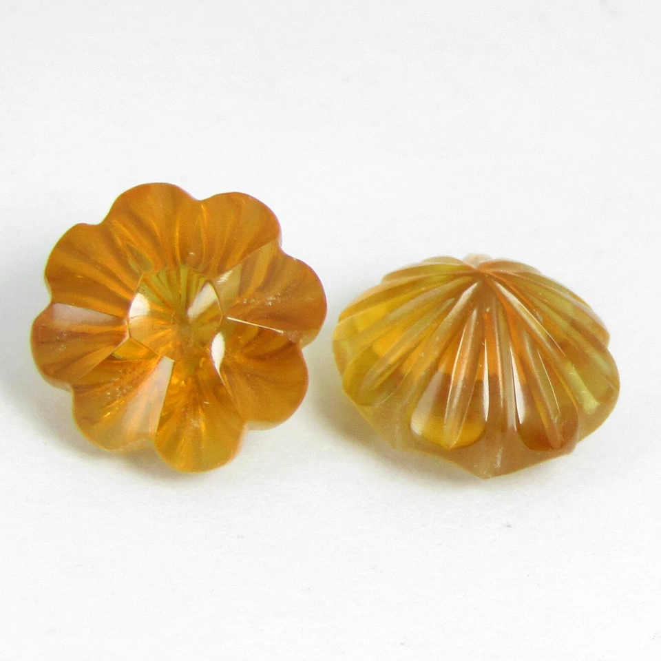 Par de gemas a juego con forma de flor de 8,6 mm talla citrino natural de 5,03 quilates Foto 3 de 4