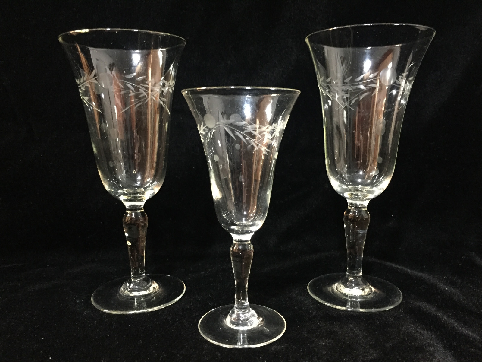 Vintage Cut Crystal Glass Champagne Flutes – Linnhes