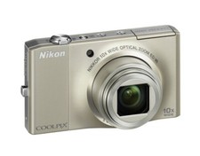 Nikon COOLPIX S8000 Digital Camera 14.20 million Pixel 10x Optical Zoom Vintage