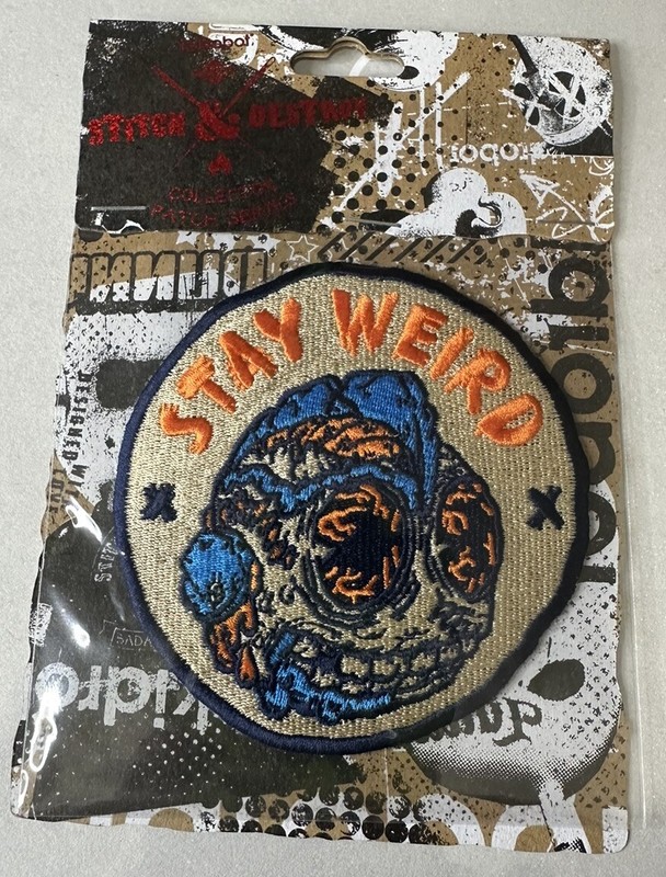 Kidrobot STITCH AND DESTROY Embroidered Patch STAY WEIRD Mascot Vinyl Figure Toy