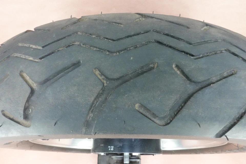 Llanta delantera Kawasaki VN1700 2009-2013 VULCAN VOYAGER 1700 130/90-16 Foto 3 de 4