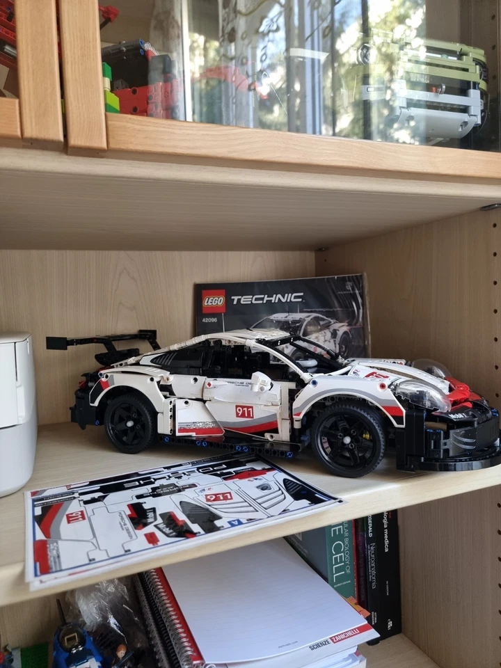 LEGO Technic 42096 Porsche 911 RSR, foto 1 di 5