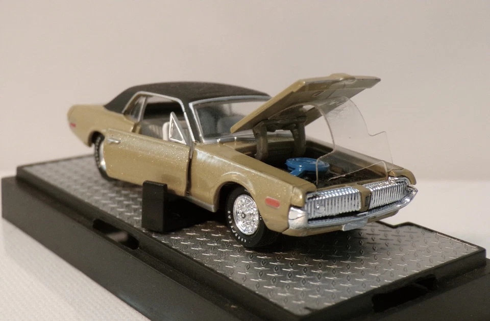 Classic 1968 Mercury Cougar XR-7G 390...R34 16-04.... M2 Machines - Image 3 of 4