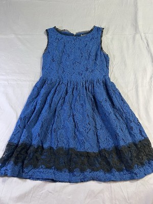 FRANCESCAS  Woman LACE OVERLAY Sleeveless Blue Fit & Flare Dress Medium 