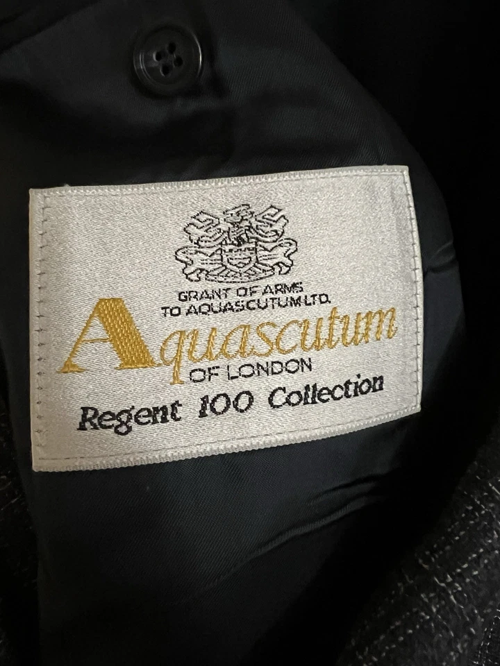 Aquascutum London Men’s wool Sports Coat Blazer Blue Plaid Checker Size 43R - Image 2 of 4