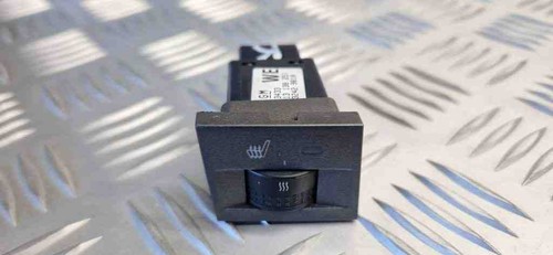 OPEL VECTRA C Estate Schalter sitzheizung 13138251 2.16 Diesel 2004 31118191