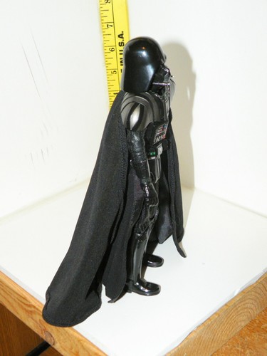 Juguete LFL Medicom 2007 8" Real Action Hero pantalla Darth Vader usado incompleto - Imagen 4 de 12